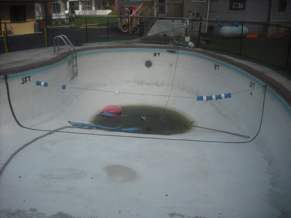 An empty pool in Bryson City, NC